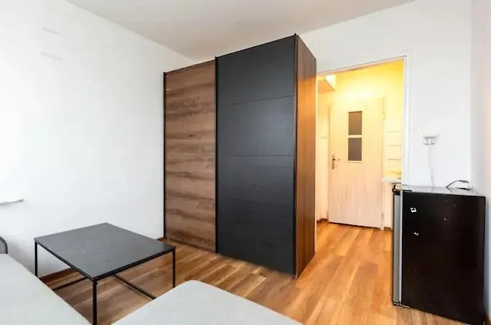 Partyzantow 34 アパート *